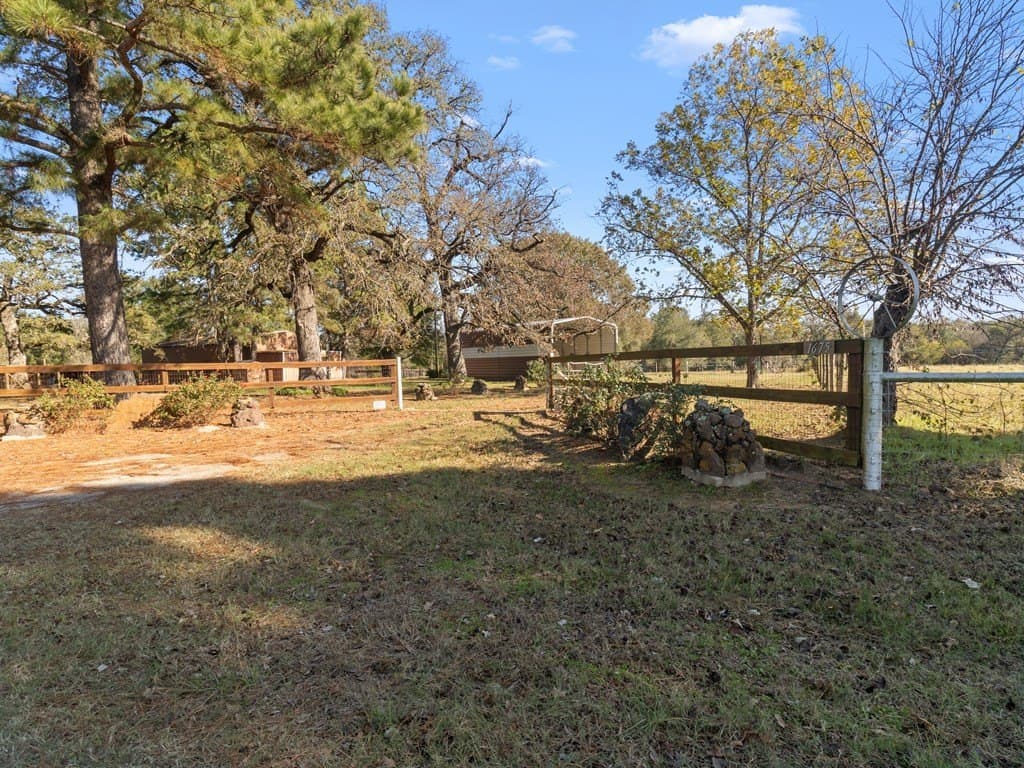 17 acres in ANDERSON County - photo 4
