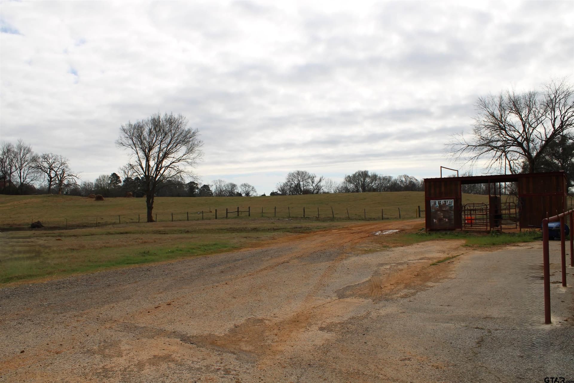 42.47 acres in Smith County - photo 8