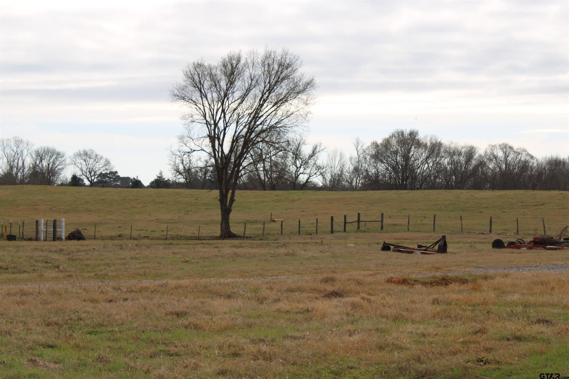 42.47 acres in Smith County - photo 14