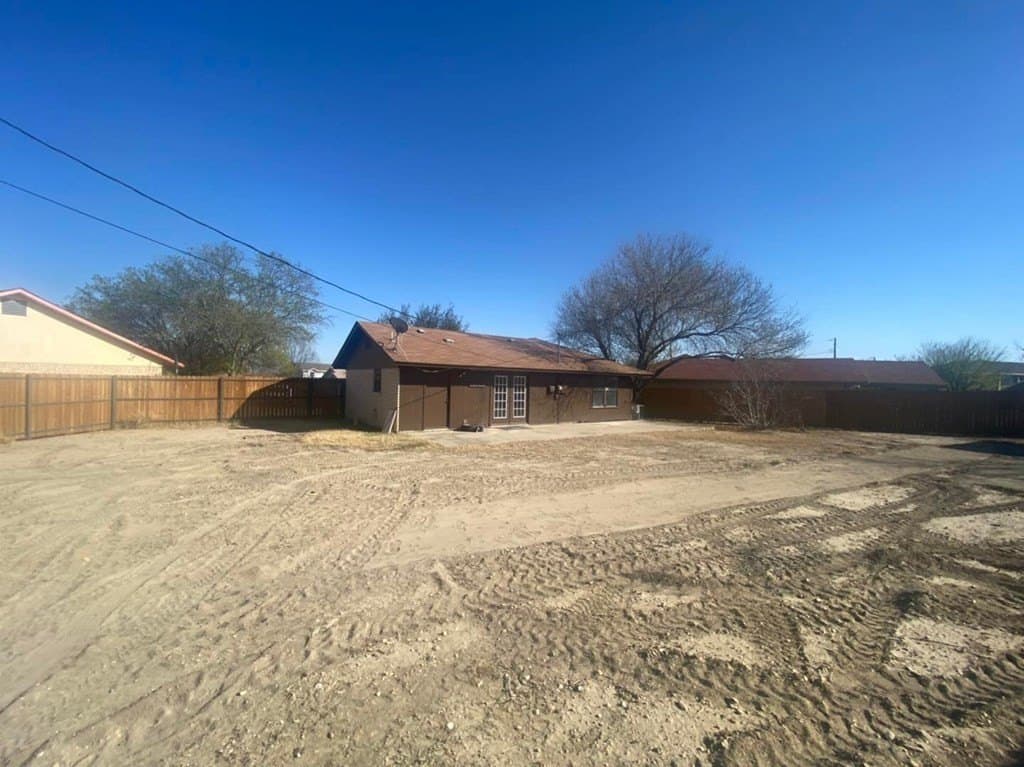 10,920 acres in Maverick County - photo 3