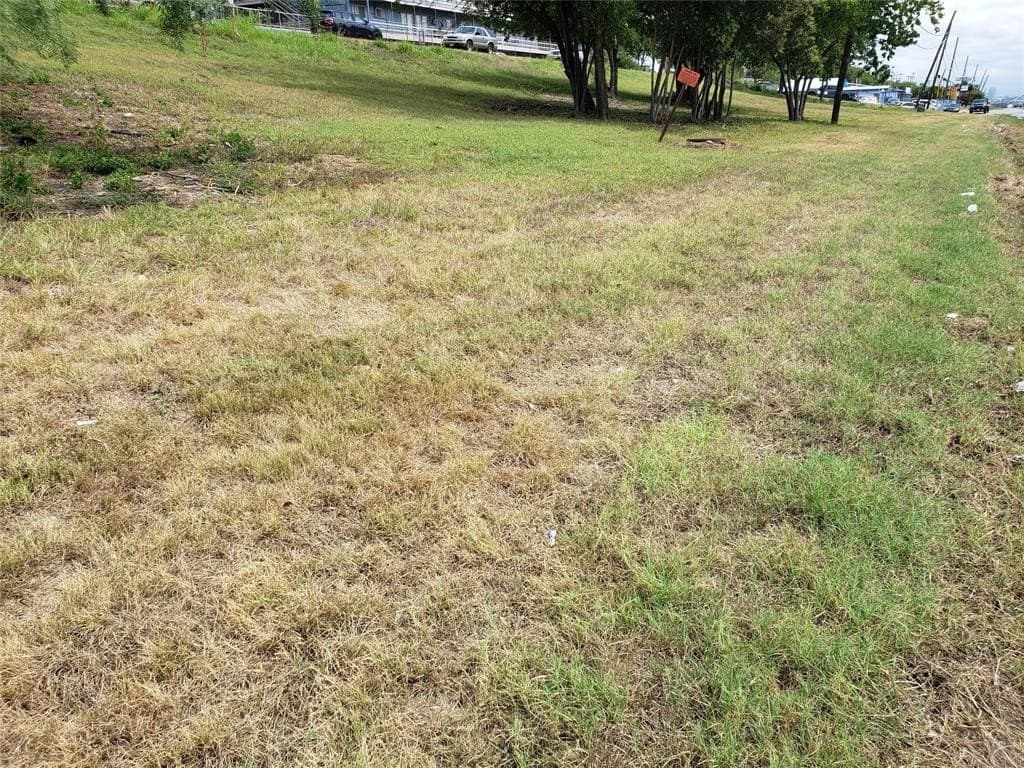 1.39 acres in Tarrant County - photo 21