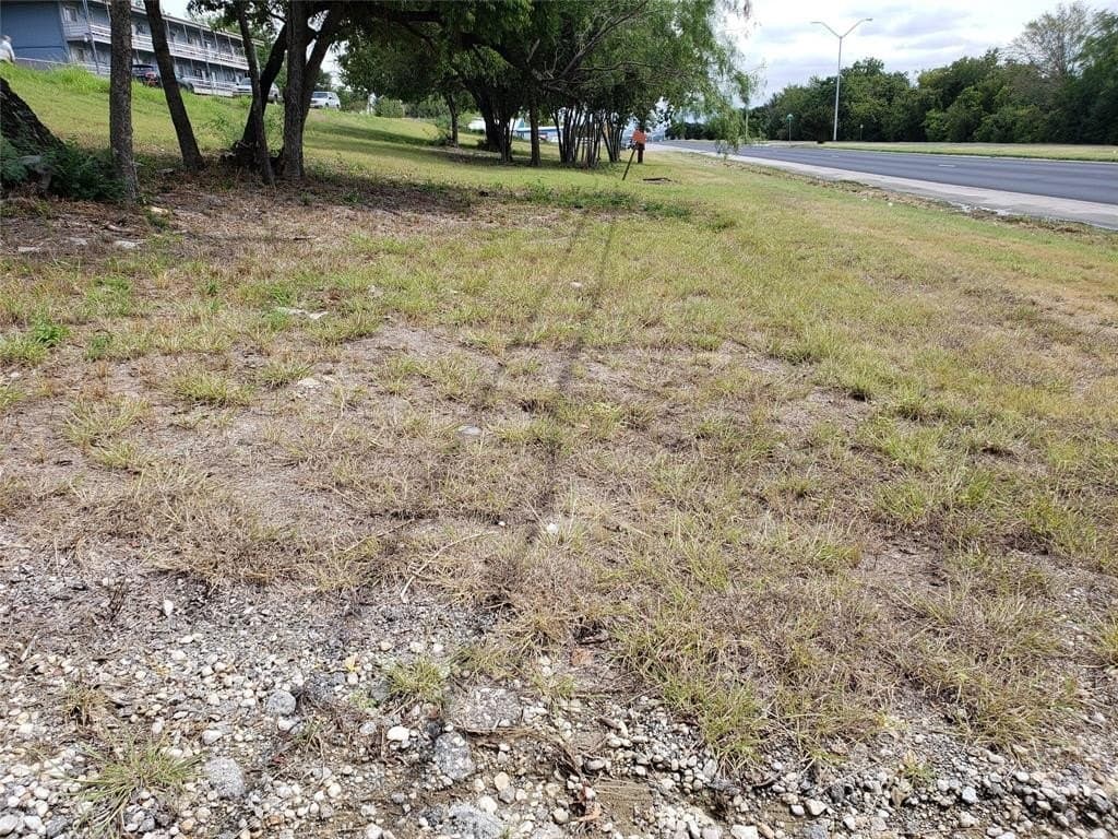 1.39 acres in Tarrant County - photo 16