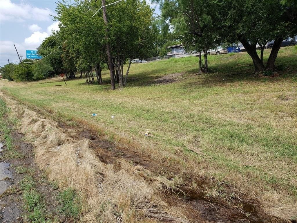 1.39 acres in Tarrant County - photo 29