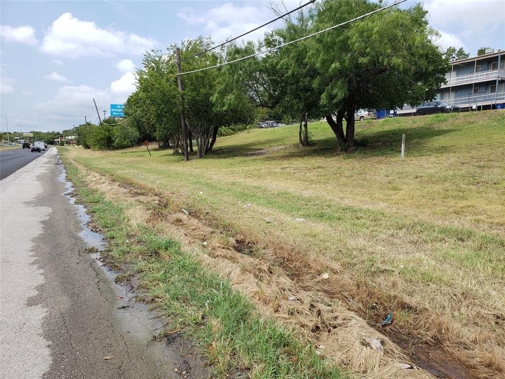 1.39 acres in Tarrant County - photo 30
