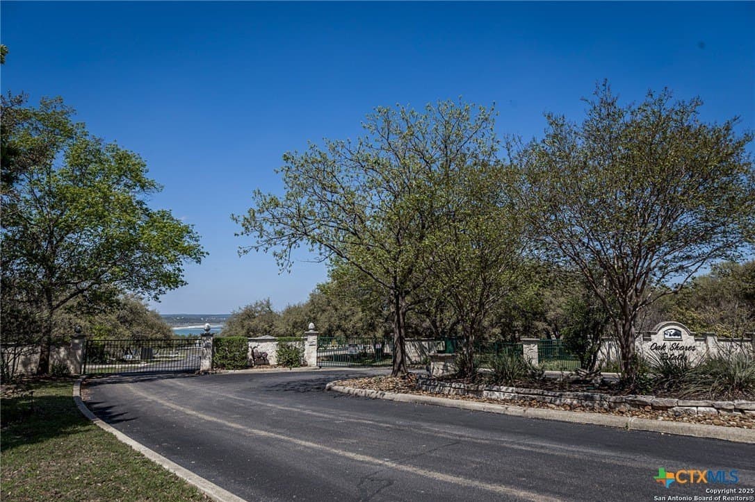 1 acres in Comal County - photo 17