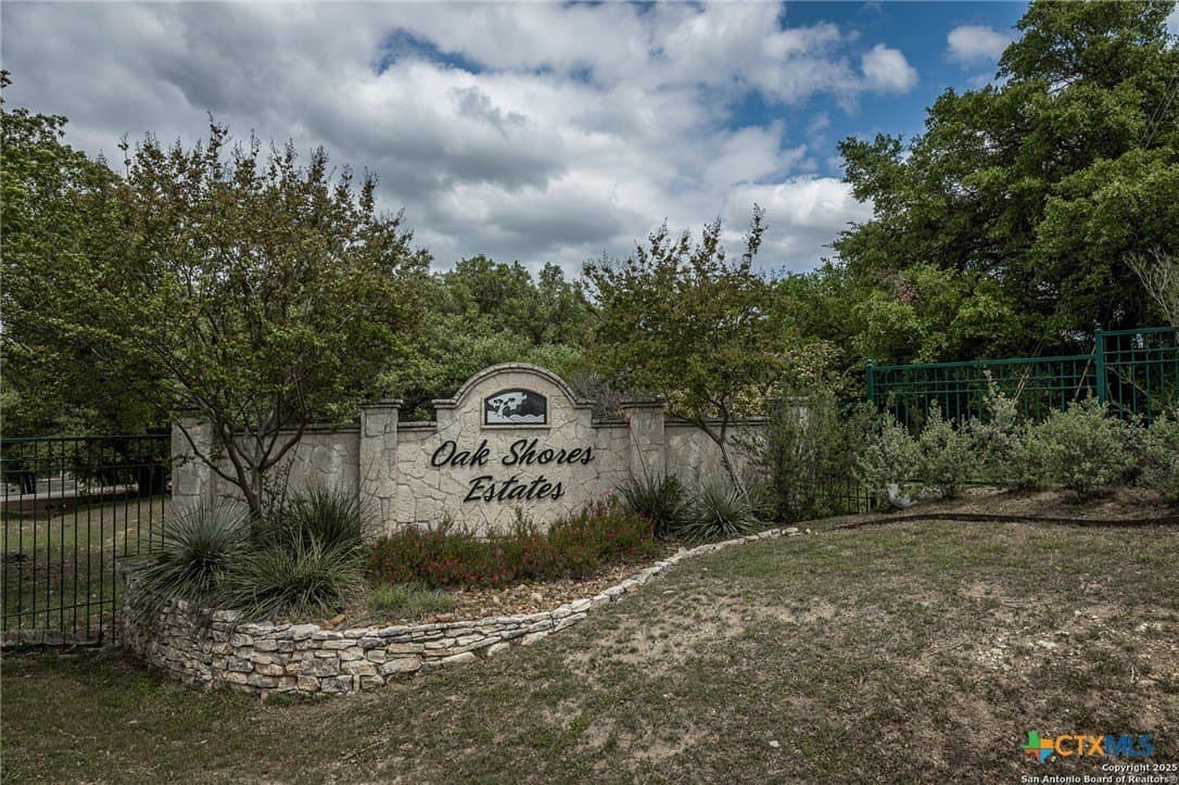 1 acres in Comal County - photo 20