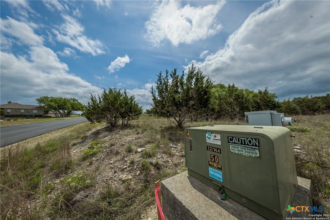 1 acres in Comal County - photo 10