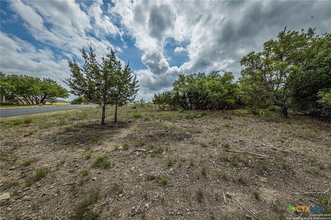1 acres in Comal County - photo 9