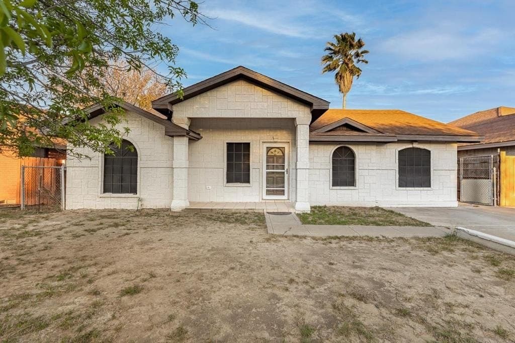 1661 Paseo Encinal Dr