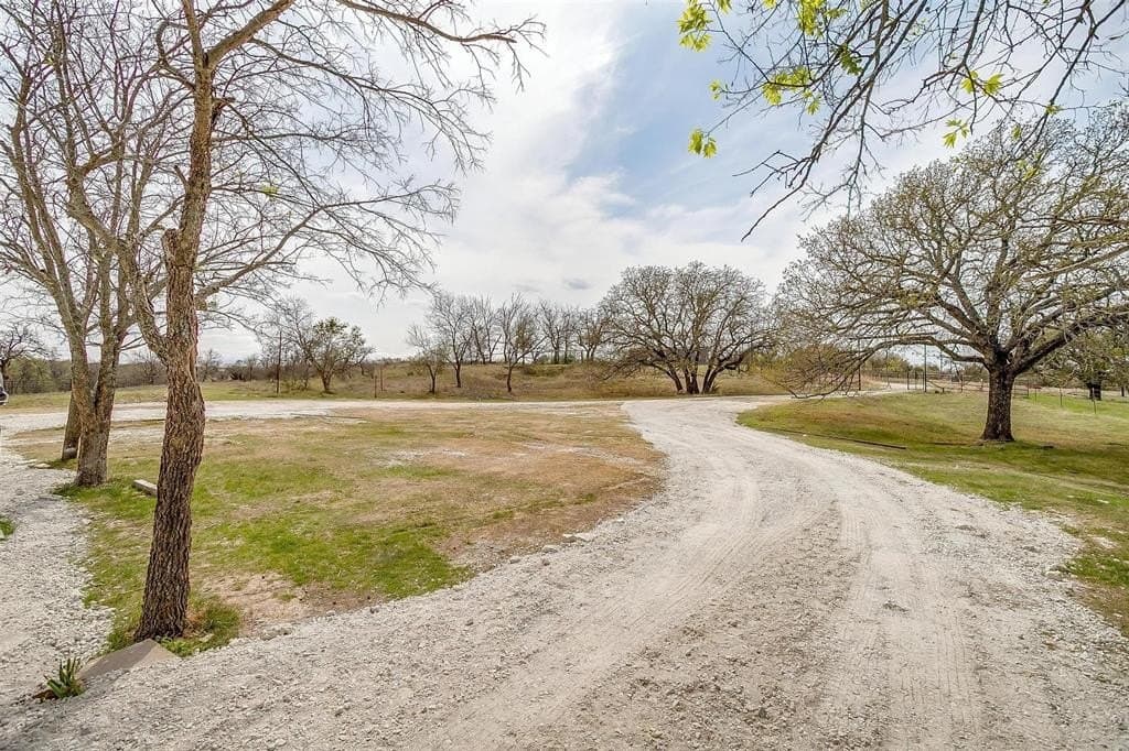 30.55 acres in Wise County - photo 25