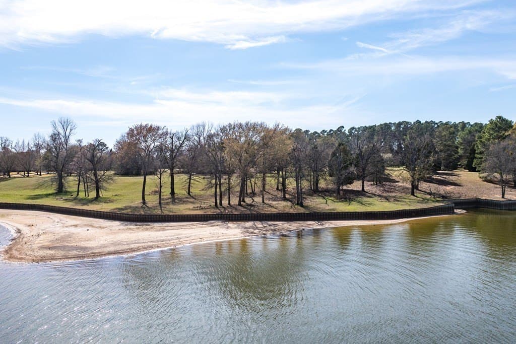 1.62 acres in Henderson County - photo 10
