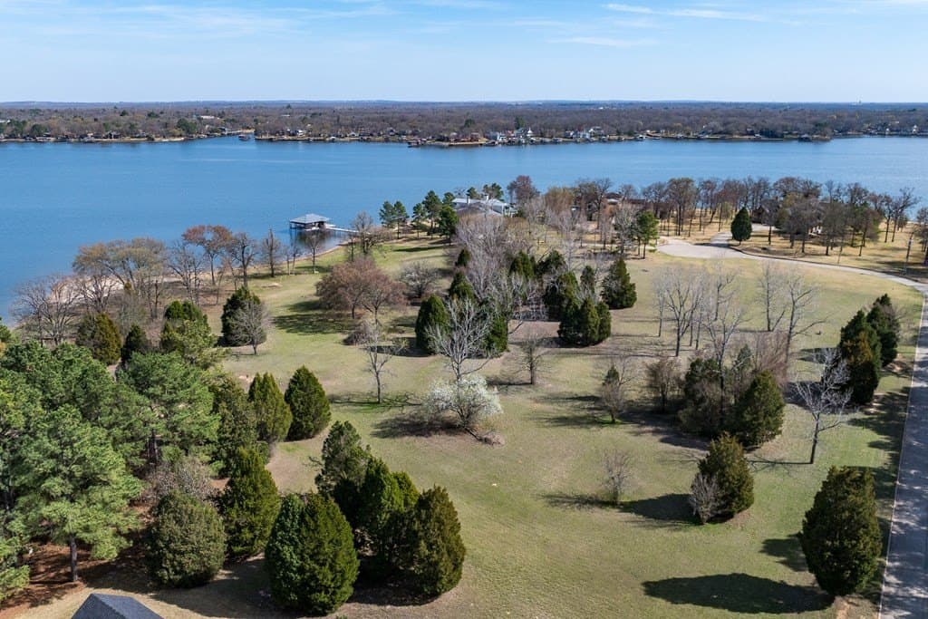 1.62 acres in Henderson County - photo 9