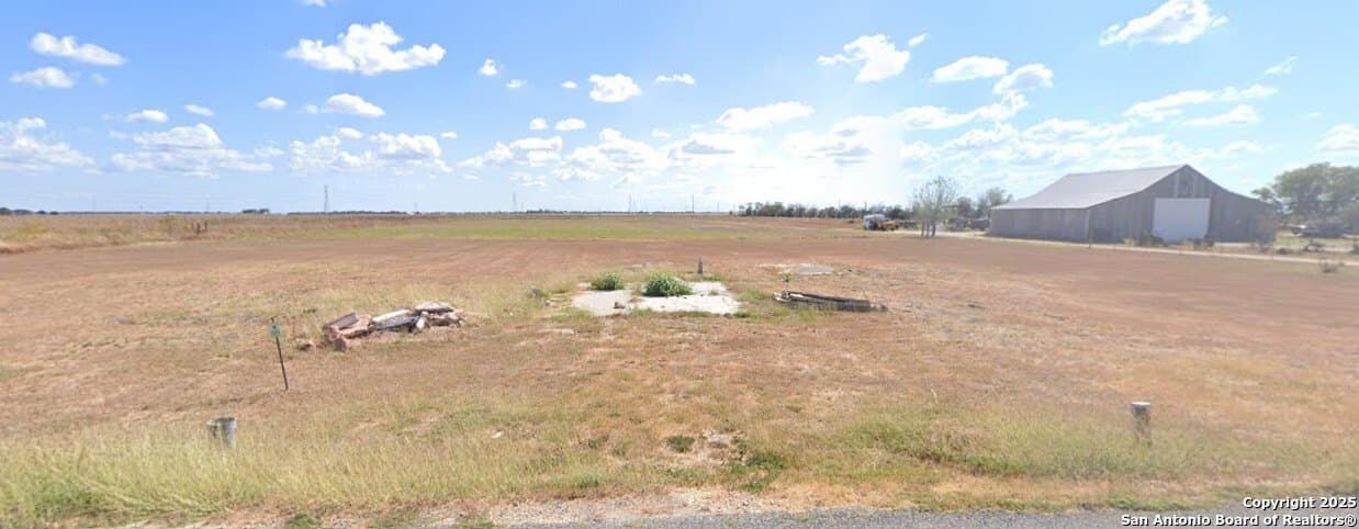 5.94 acres in Guadalupe County - photo 4