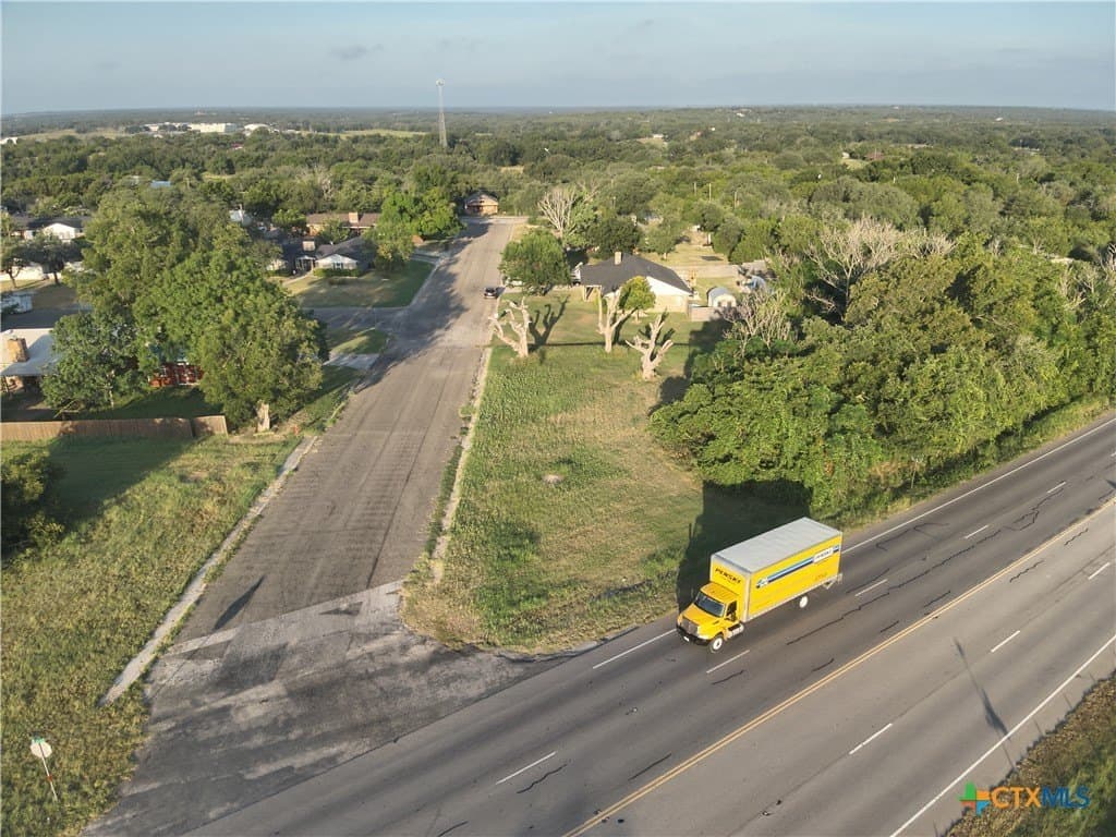 0.5 acres in Lampasas County - photo 4