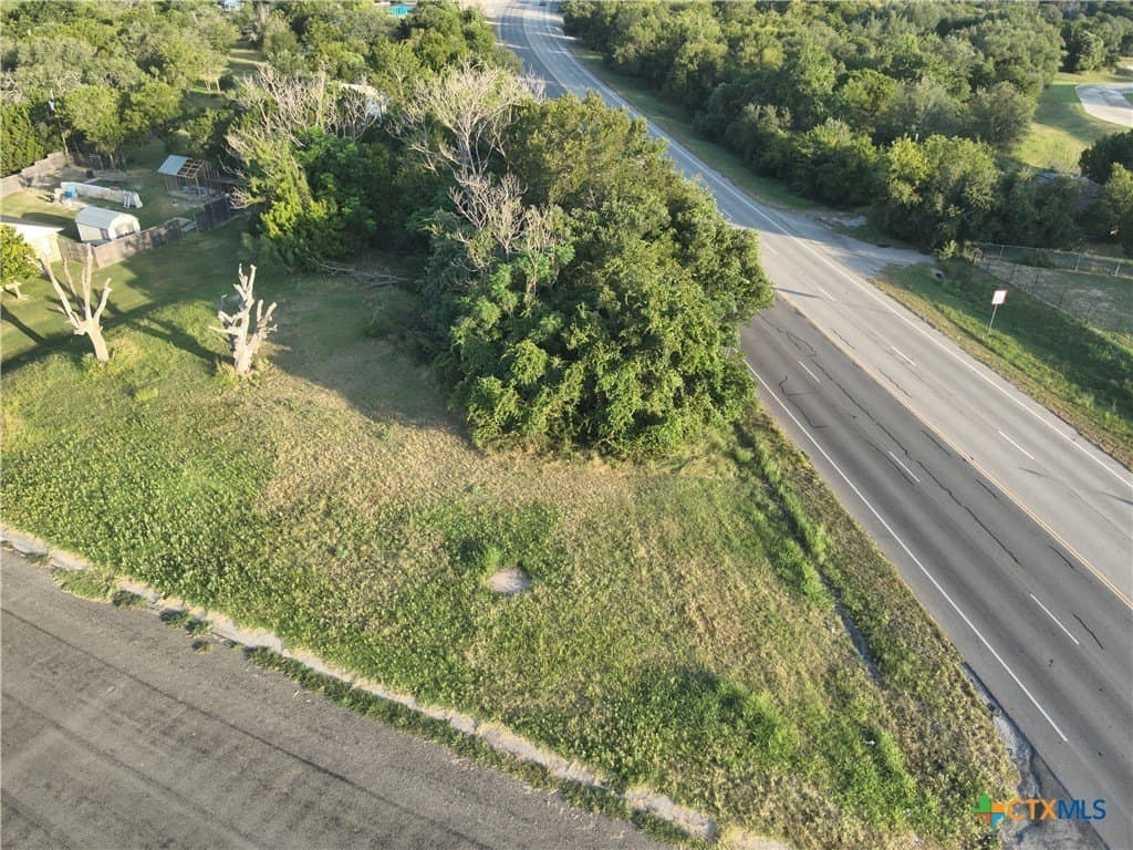 0.5 acres in Lampasas County - photo 5