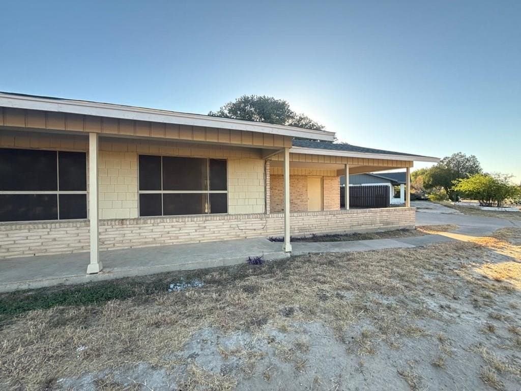 2392 Edna Dr.