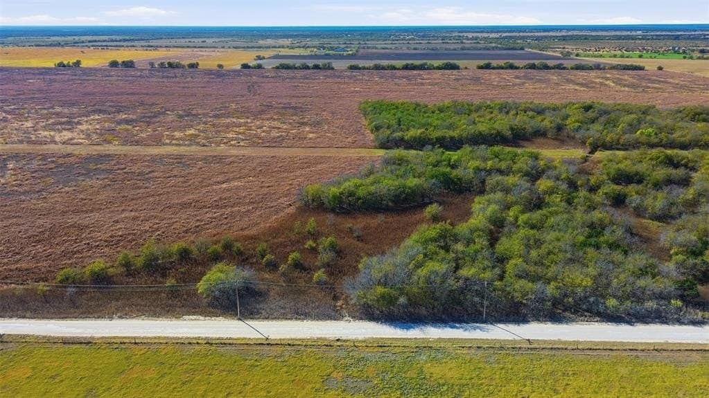 10.01 acres in Hill County - photo 2