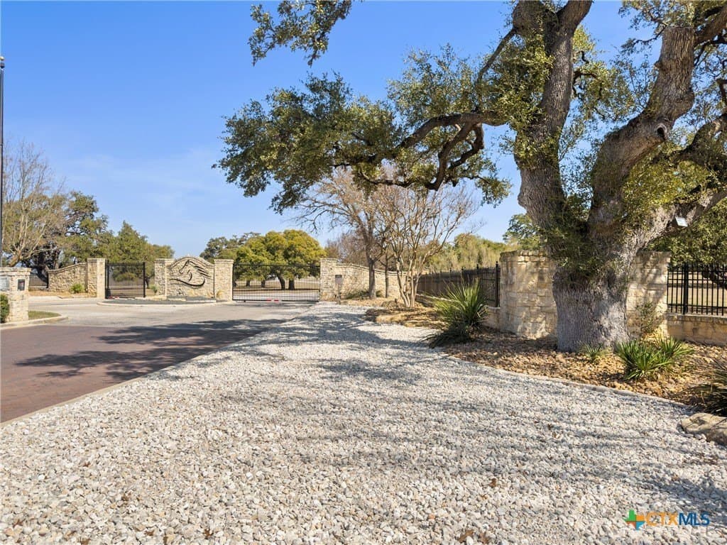 2.14 acres in Bandera County - photo 26