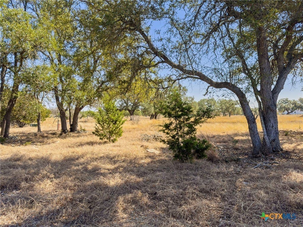 2.14 acres in Bandera County - photo 2