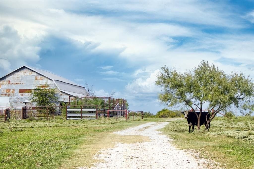 946.71 acres in Parker County - photo 6