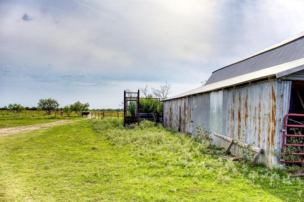 946.71 acres in Parker County - photo 9