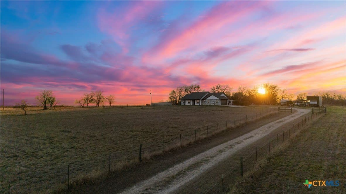 13.7 acres in McLennan County - photo 2