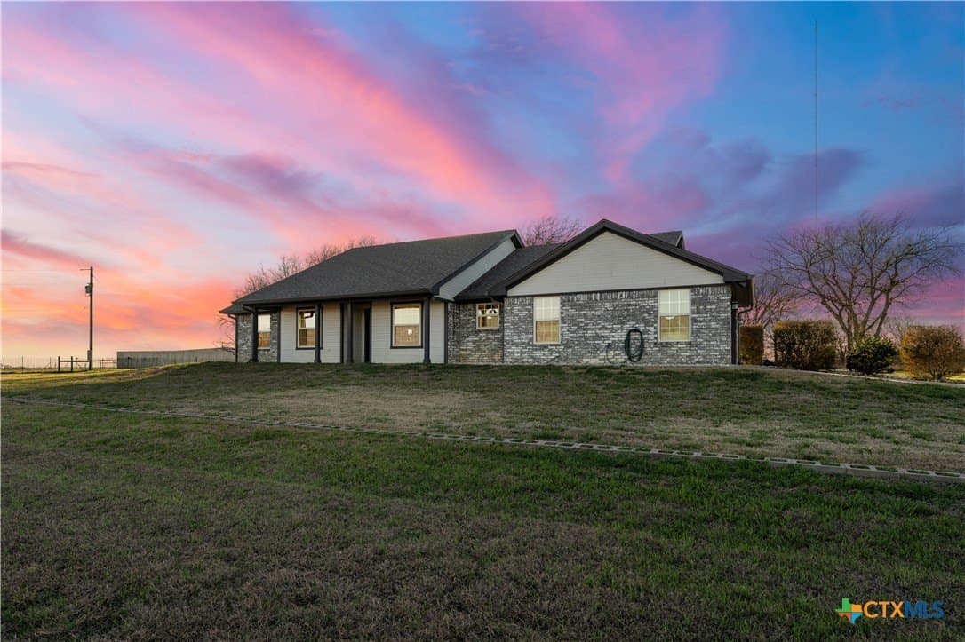 13.7 acres in McLennan County - photo 3