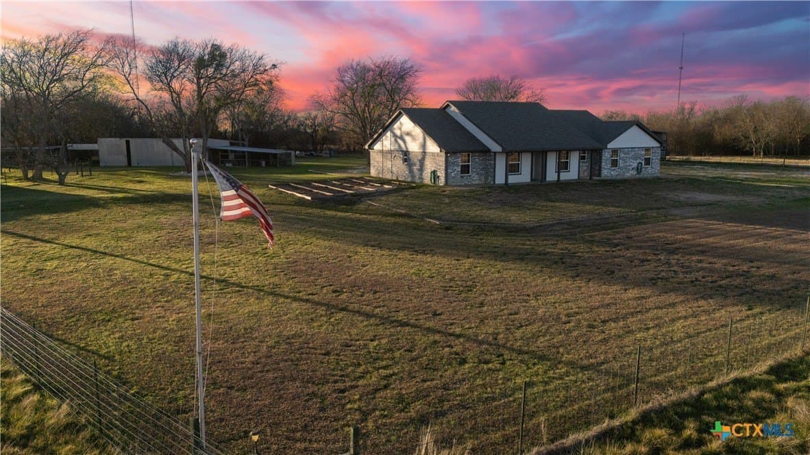 13.7 acres in McLennan County - photo 8
