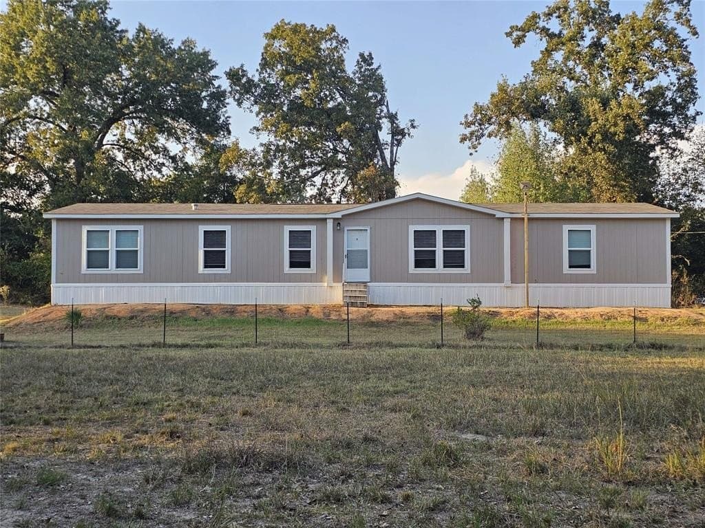 1161 County Road 1935