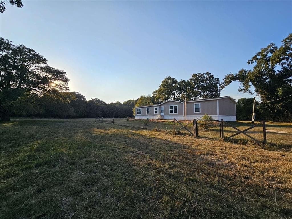 14 acres in Titus County - photo 5