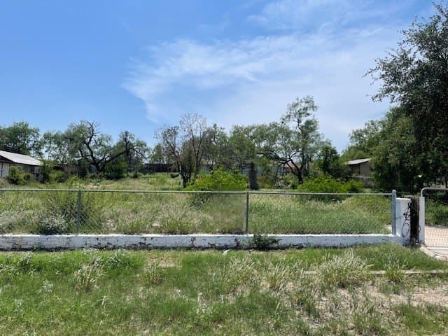 0.16 acres in Maverick County - photo 9