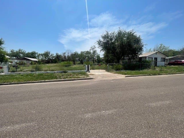 0.16 acres in Maverick County - photo 8