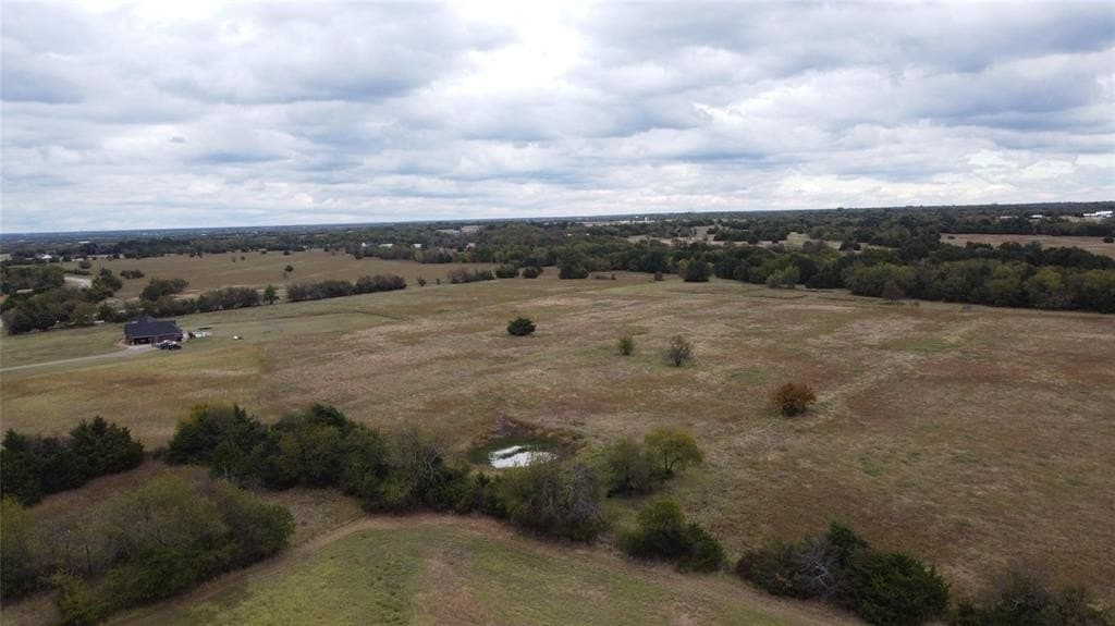 36.69 acres in Hunt County - photo 8