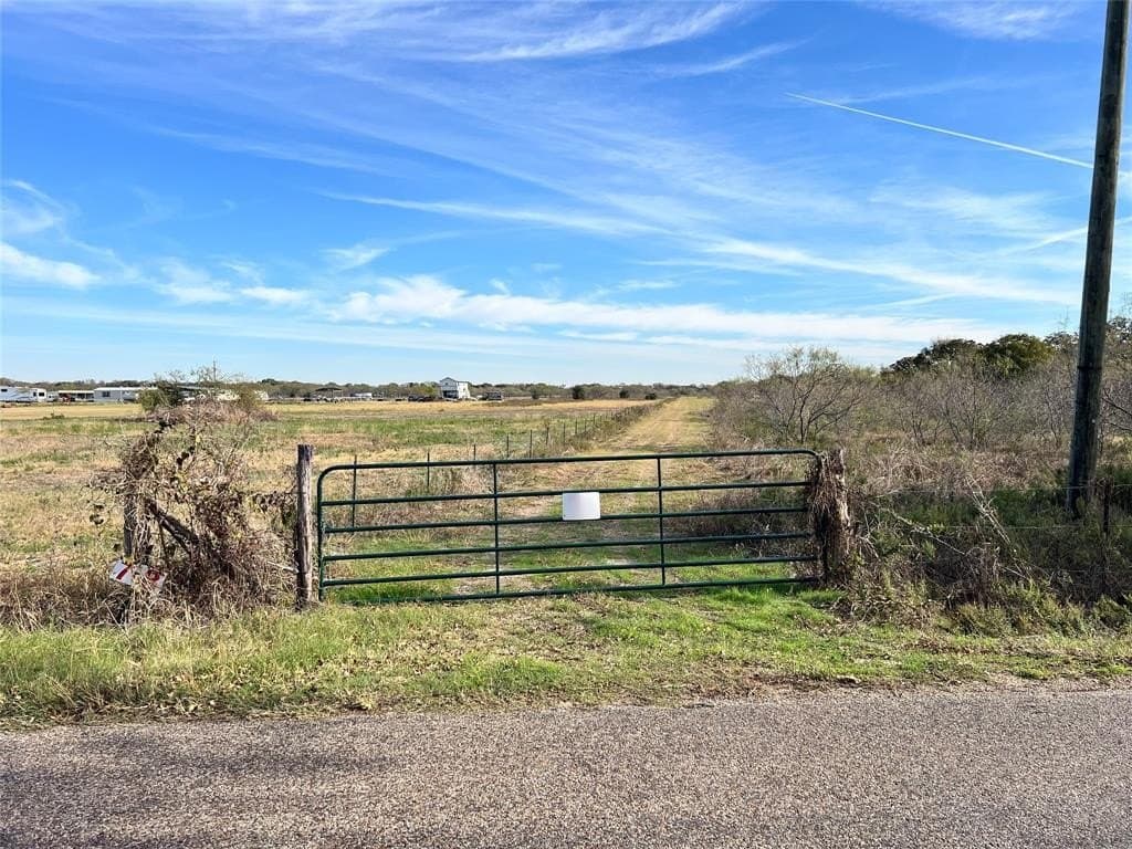 10.49 acres in McLennan County - photo 2