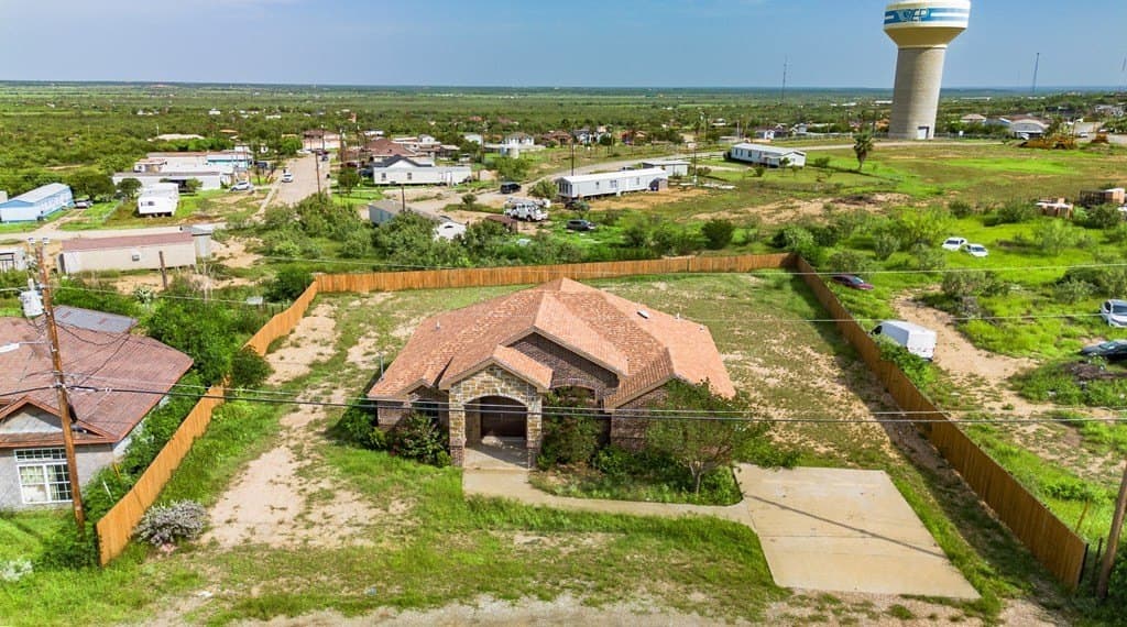 26,060 acres in Maverick County - photo 4