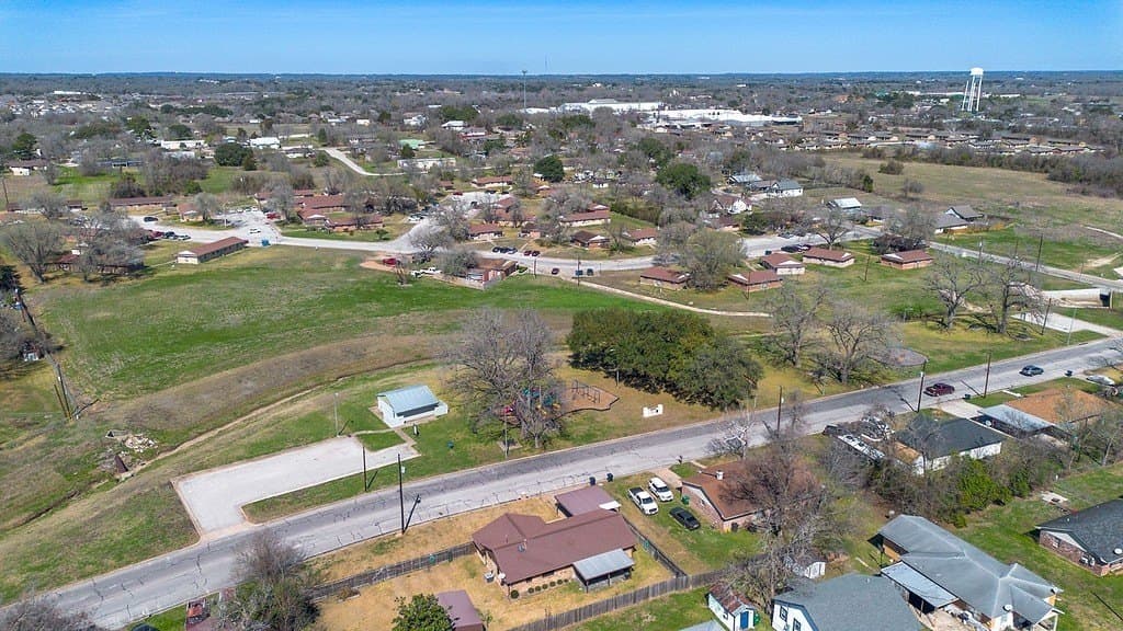 3.9 acres in Washington County - photo 2