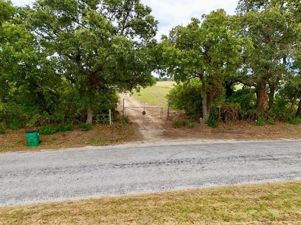 20 acres in Montague County - photo 10