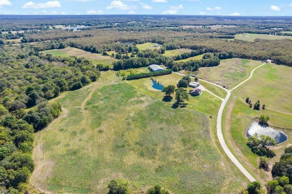 4 acres in Lamar County - photo 2