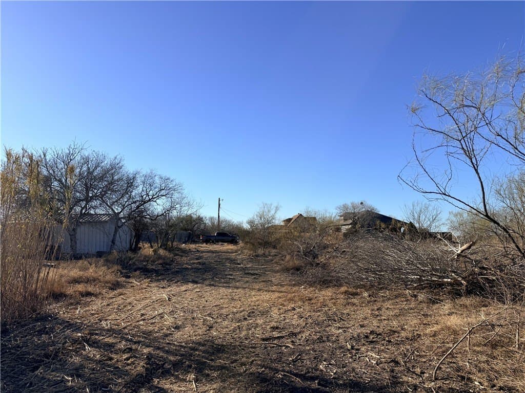 0.21 acres in Nueces County - photo 4