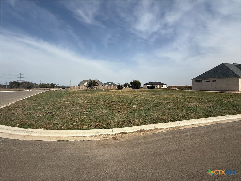 0.6 acres in Bell County - photo 3
