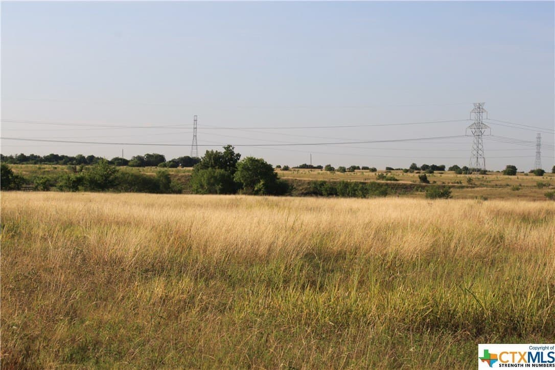 106.04 acres in Guadalupe County - photo 5