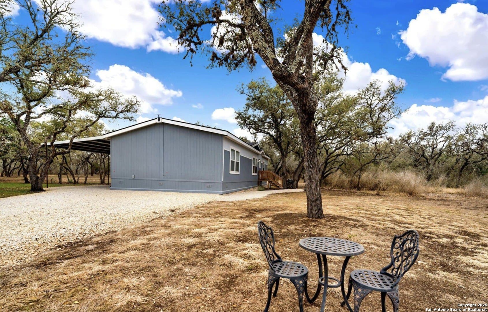 13 acres in Gonzales County - photo 3