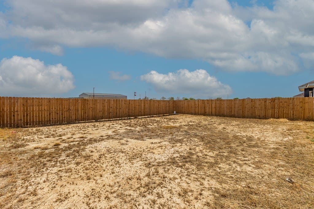 6,050 acres in Maverick County - photo 25