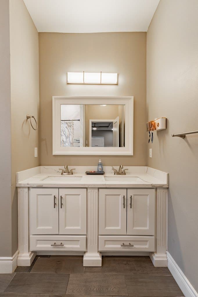 6,050 acres in Maverick County - photo 13