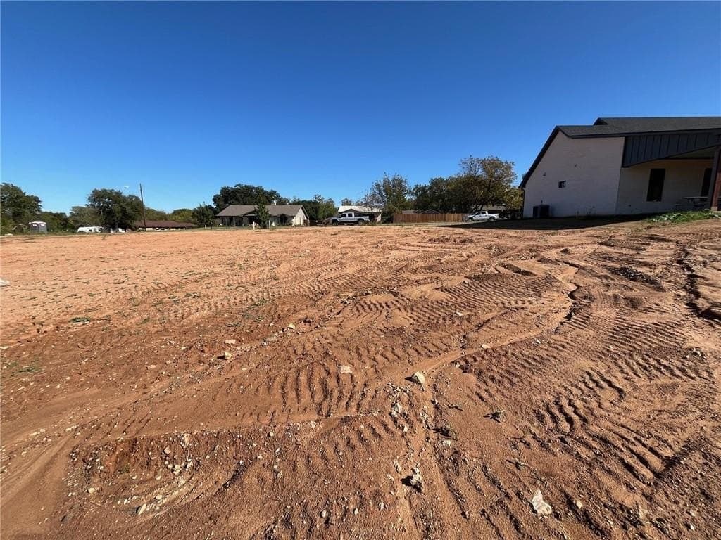 0.33 acres in McLennan County - photo 8