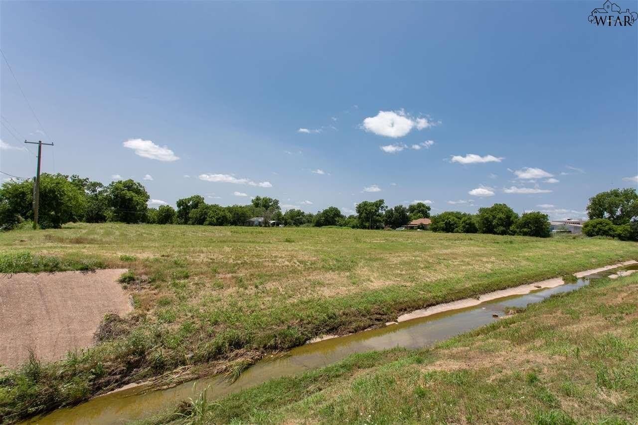 5.8 acres in Wichita County - photo 14