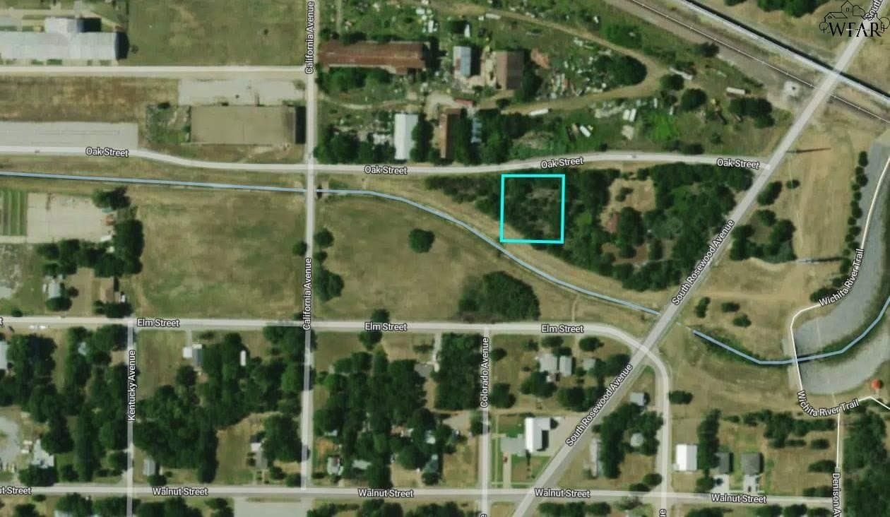 5.8 acres in Wichita County - photo 2