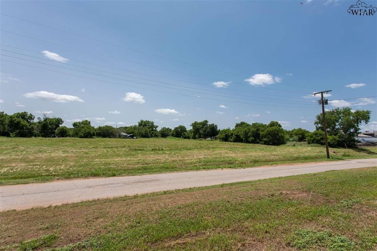 5.8 acres in Wichita County - photo 7