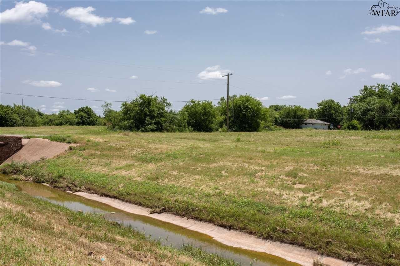 5.8 acres in Wichita County - photo 13