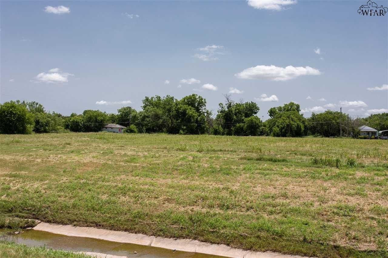 5.8 acres in Wichita County - photo 11